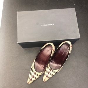 Burberry Pumps